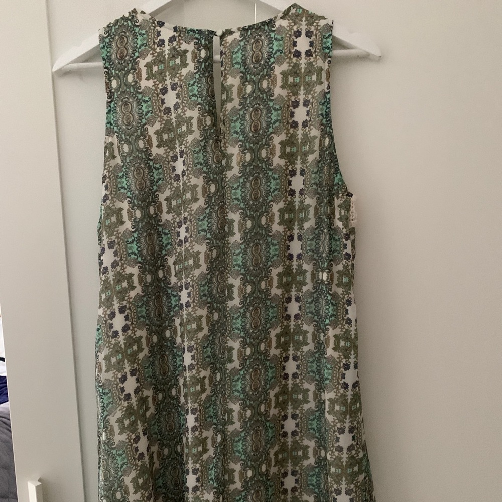 Patterned Dress - Picture 3 of 4